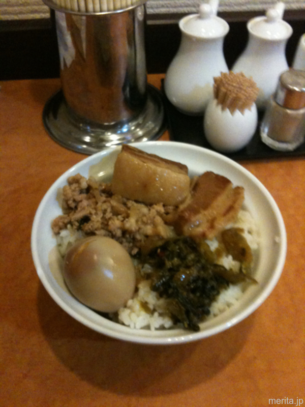 魯肉飯 (ルーロー飯) @秀味園.横浜中華街