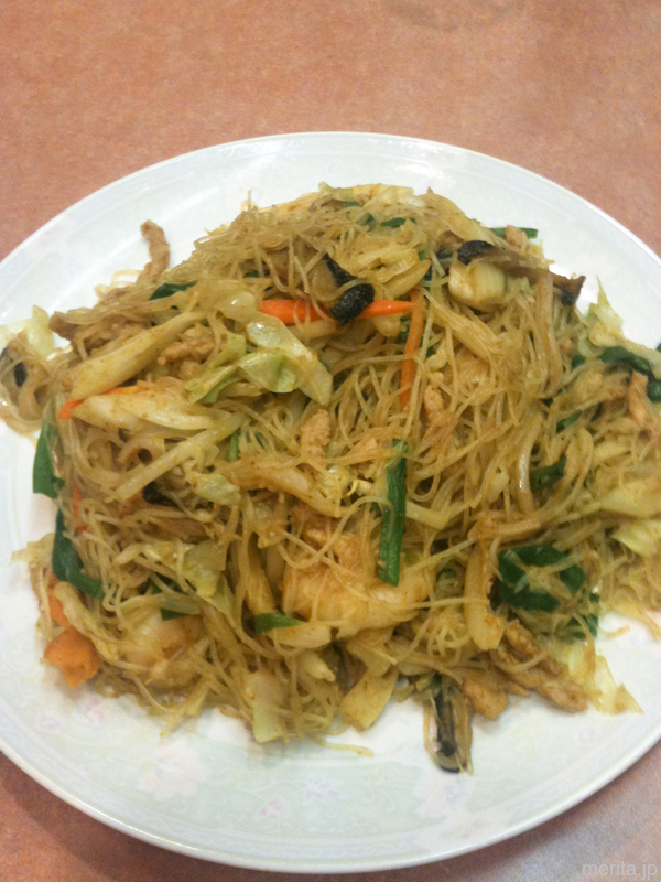 星洲炒米粉 (シンガポール式焼きビーフン) @龍門.横浜中華街