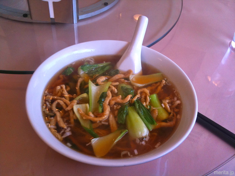 肉絲湯麺 (ロウスータンメン) @萬来亭.横浜中華街