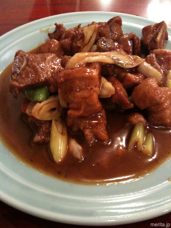 炆排骨 (骨付きばら肉の煮込み) @楽園.横浜中華街